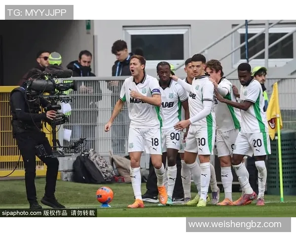 迈尼昂：从青涩门将到世界顶级守护者的传奇之路